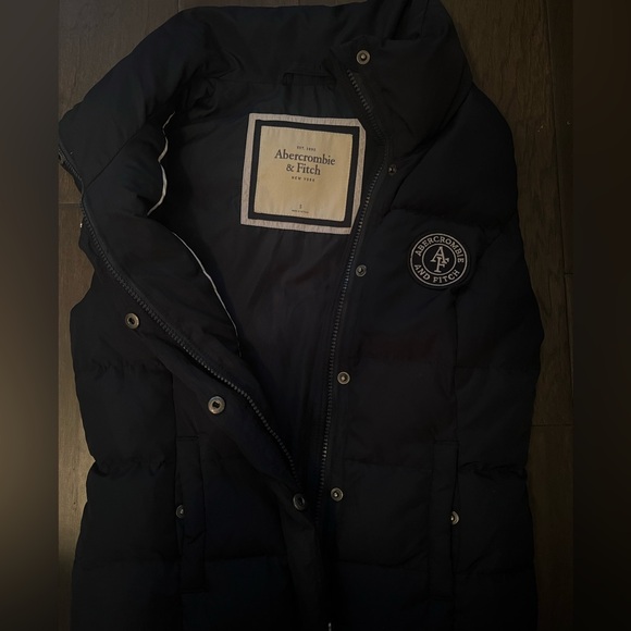Abercrombie and Fitch Navy Blue Puffer Vest - Picture 4 of 6